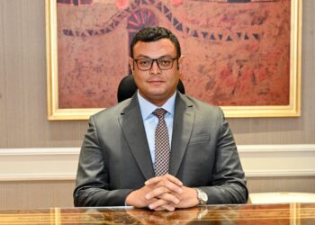 الشربيني لمسئولى الشركات: توجيهات لفخامة الرئيس بدفع معدلات العمل وإنجاز المشروعات بمدينة العلمين الجديدة