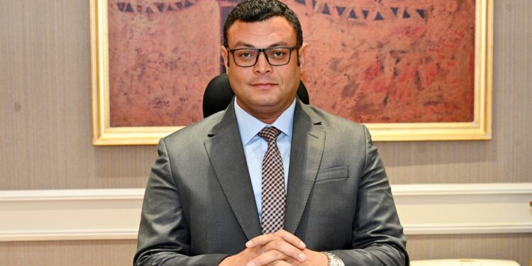 الشربيني لمسئولى الشركات: توجيهات لفخامة الرئيس بدفع معدلات العمل وإنجاز المشروعات بمدينة العلمين الجديدة