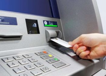 كيف تتصرف عند تعطل الماكينة وعدم خروج النقود؟