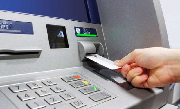 كيف تتصرف عند تعطل الماكينة وعدم خروج النقود؟ 1 كيف تتصرف عند تعطل الماكينة وعدم خروج النقود؟