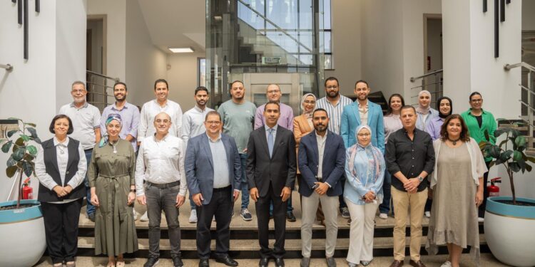 في إطار مواصلة مسيرة بنك قناة السويس نحو التحول الرقمي.. عاكف المغربي يفتتح مقر التحول الرقمي بالتجمع الخامس