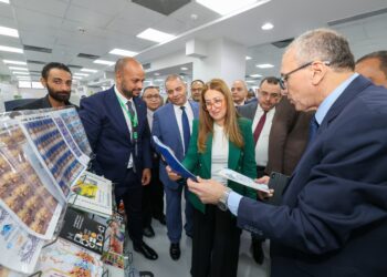 “رئيس الهيئة القومية للبريد”.. تفتتح مركز الطباعة الرقمية الجديد.. بـ(مطابع البريد)