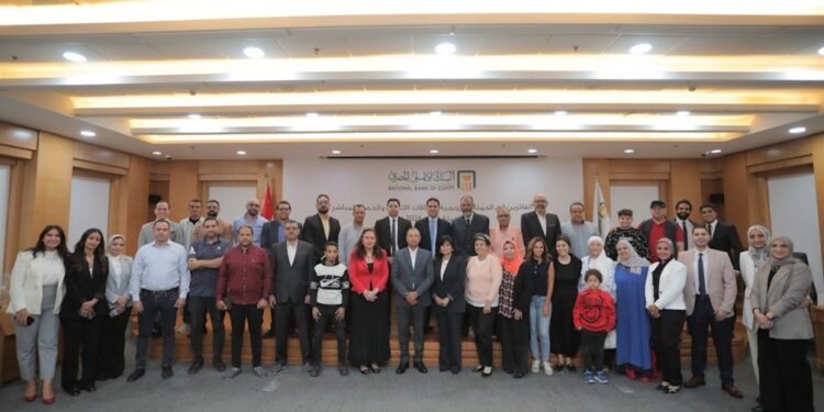 تفاصيل تسليم البنك الأهلي الجوائز للفائزين بحملة الصيف 2024