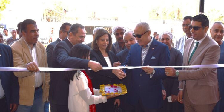 مؤسسة إي اف چي للتنمية الاجتماعية تفتتح مدرسة “رواد المستقبل” بالأقصر، لتوفير فرص تعليمية ملائمة للفئات الأكثر احتياجًا