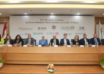 بـ 10 مليار جنيه، تمويل مشترك من البنك التجاري الدولي مصر بالتعاون مع البنك الأهلي وسبعة بنوك لصالح مصر للبترول