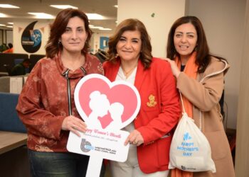 بنك قناة السويس يحتفي بشهر المرأة بفعالية مُميزة تحت شعار “لها.. صُنع بحب” تجمع بين التسوق والاسترخاء وتوزيع هدايا تذكارية صُنعت محليًا