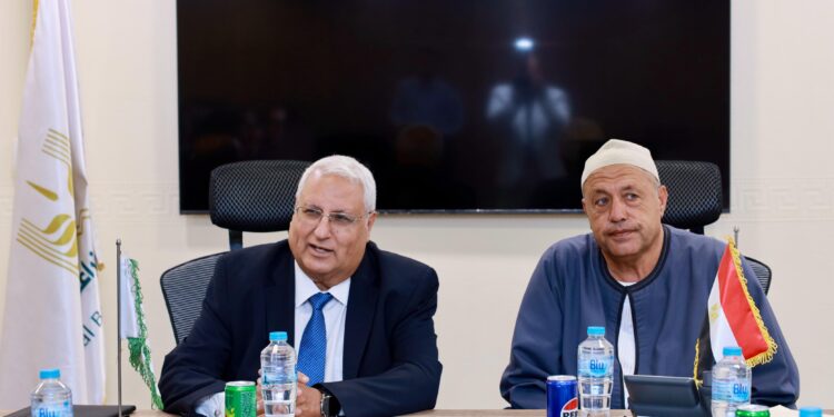 البنك الزراعي المصري يوقع بروتوكول تعاون لتمويل صغار المربين لشراء رؤوس الماشية المحسنة وراثياً بعائد 5 % ولمدة 5 سنوات