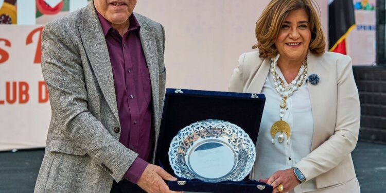 بنك قناة السويس يرعى احتفالية تكريم الأم المثالية بنادي الصيد للعام الثاني على التوالي