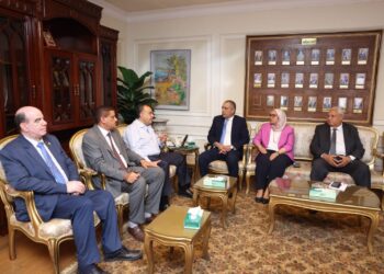 رئيس البنك الزراعي المصري يلتقي محافظ أسيوط لبحث تعزيز التعاون ودعم التنمية الزراعية بالمحافظة