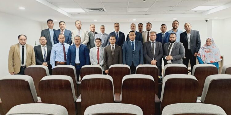 “حماية المستهلك” يُخرّج 100 مأمور ضبط قضائي جديد لتعزيز الرقابة على الأسواق بالمحافظات