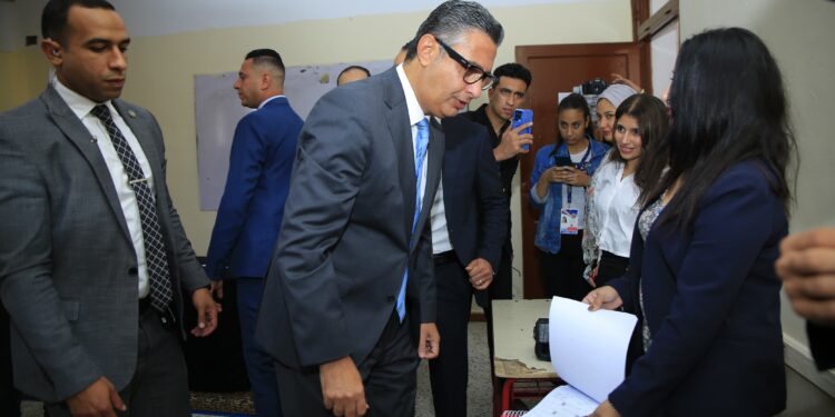 وزير التموين شريف فاروق يدلي بصوته في انتخابات مجلس الشيوخ ويؤكد أهمية المشاركة الوطنية 1 وزير التموين شريف فاروق يدلي بصوته في انتخابات مجلس الشيوخ ويؤكد أهمية المشاركة الوطنية