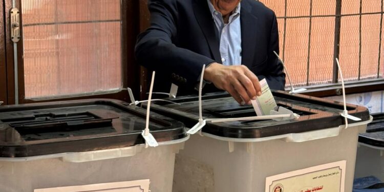 شردي يُدلي بصوته في اليوم الثاني من الانتخابات