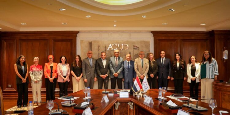 منحة مجانية من العاصمة الإدارية لطلاب الصعيد والمحافظات الحدودية.. والتقديم بدأ