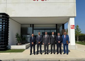 في زيارة لمركز عالمي للأبحاث.. وزير الإسكان يبحث نقل تقنيات تحلية المياه الحديثة إلى مصر