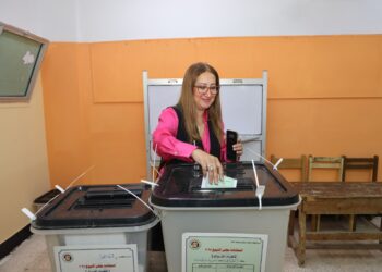 داليا الباز رئيس مجلس إدارة الهيئة القومية للبريد