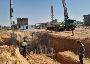 رئيس جهاز الشروق يتفقد أعمال تنفيذ خط المياه الرئيسي وبوستر منطقة الرابية بنسبة تنفيذ 80%