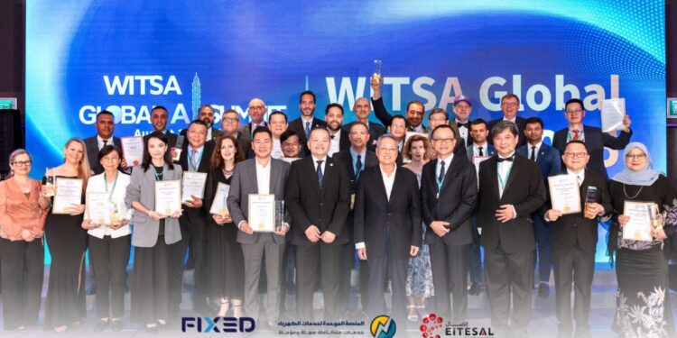 إنجاز عالمي لمصر.. المنصة الموحدة للكهرباء وفيكسد سوليوشنز تحصدان جائزة عالمية