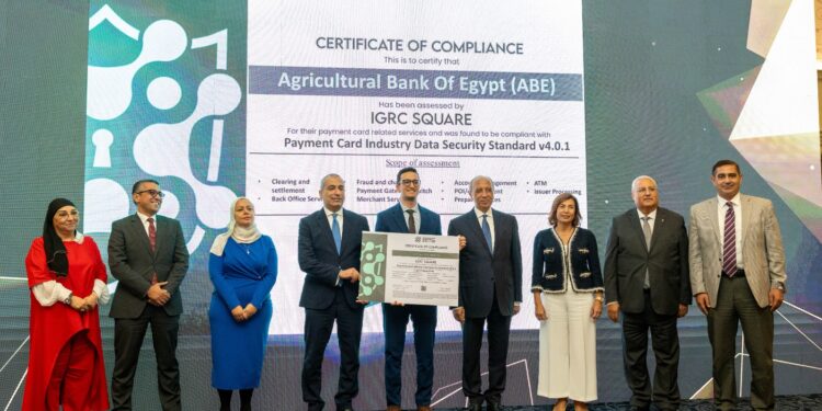 البنك الزراعي المصري يحتفل بحصوله على شهادة الأيزو ISO-9001 وشهادة الامتثال للمعايير الدولية لتأمين بطاقات الدفع PCI-DSS