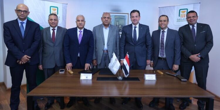 الأهلي المصري يطلق مبادرة جديدة مع «أجروفود» لتمكين المزارعين وتطوير الإنتاج الزراعي 1 الأهلي المصري يطلق مبادرة جديدة مع «أجروفود» لتمكين المزارعين وتطوير الإنتاج الزراعي