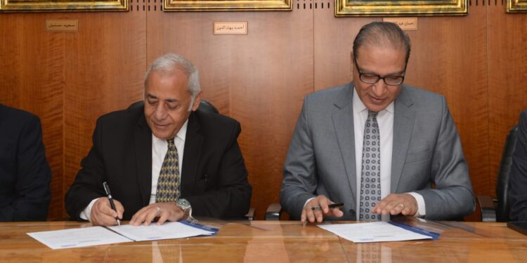 في إطار شراكة استراتيجية بين المؤسستين.. البنك الأهلي المصري ومؤسسة أخبار اليوم يوقعان عقد تأجير مخازن بمدينة السادس من أكتوبر 1 في إطار شراكة استراتيجية بين المؤسستين.. البنك الأهلي المصري ومؤسسة أخبار اليوم يوقعان عقد تأجير مخازن بمدينة السادس من أكتوبر