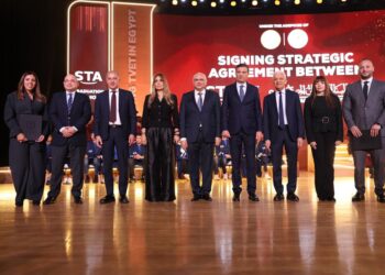 دعما للتعليم الفني..  البنك الأهلي المصري يوقع بروتوكول تعاون مع مؤسسة السويدي إليكتريك