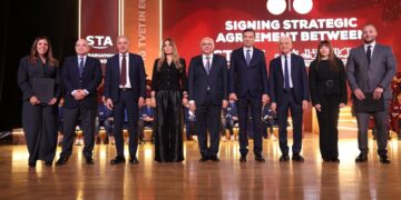 دعما للتعليم الفني.. البنك الأهلي المصري يوقع بروتوكول تعاون مع مؤسسة السويدي إليكتريك 4 دعما للتعليم الفني.. البنك الأهلي المصري يوقع بروتوكول تعاون مع مؤسسة السويدي إليكتريك