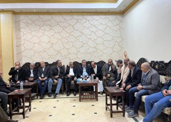 بحضور قيادات سياسية وتنفيذية.. مناقشة تطوير طريق أسيوط الجديدة خلال إفطار رمضاني