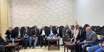 بحضور قيادات سياسية وتنفيذية.. مناقشة تطوير طريق أسيوط الجديدة خلال إفطار رمضاني